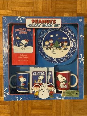 Peanuts Holiday Snack Set - Cookie Plate and Mug Set